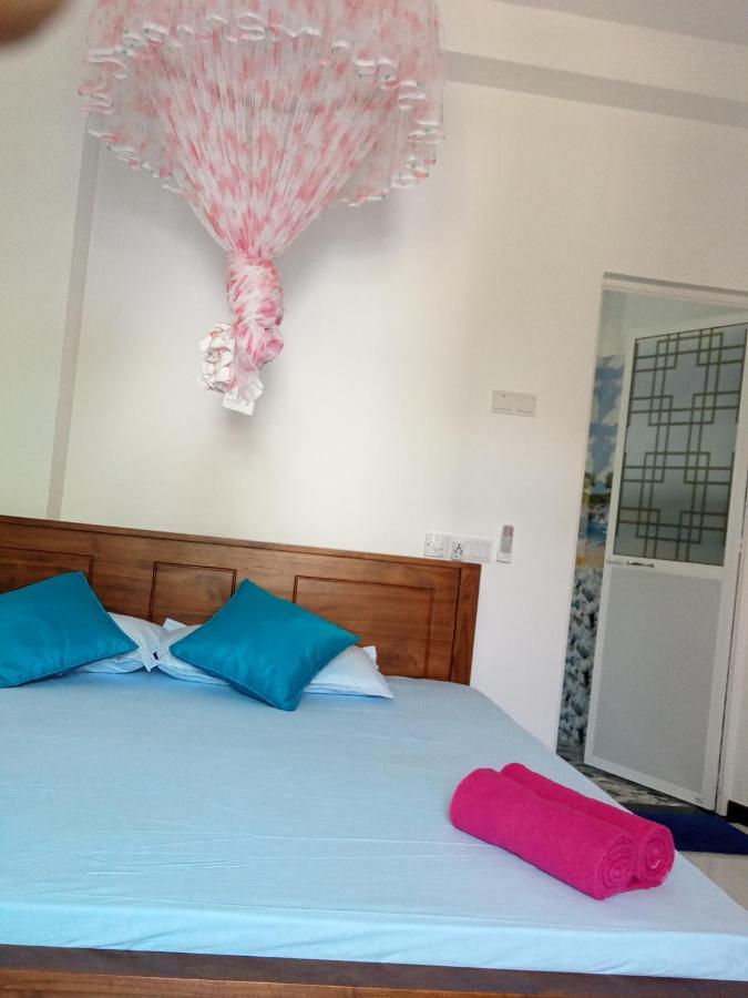 Pearl Holiday Inn Mirissa Bagian luar foto