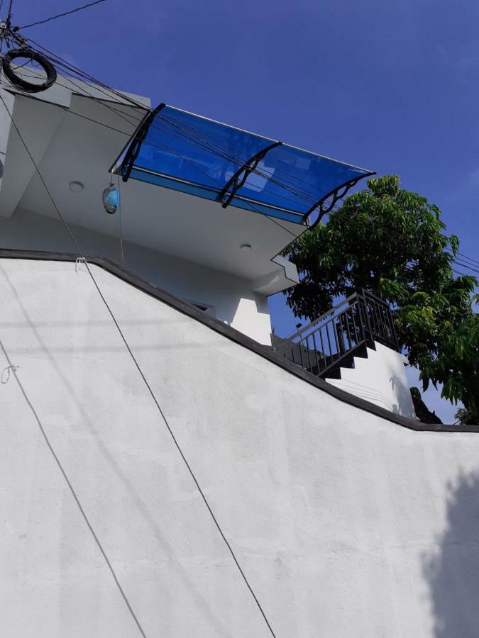 Pearl Holiday Inn Mirissa Bagian luar foto